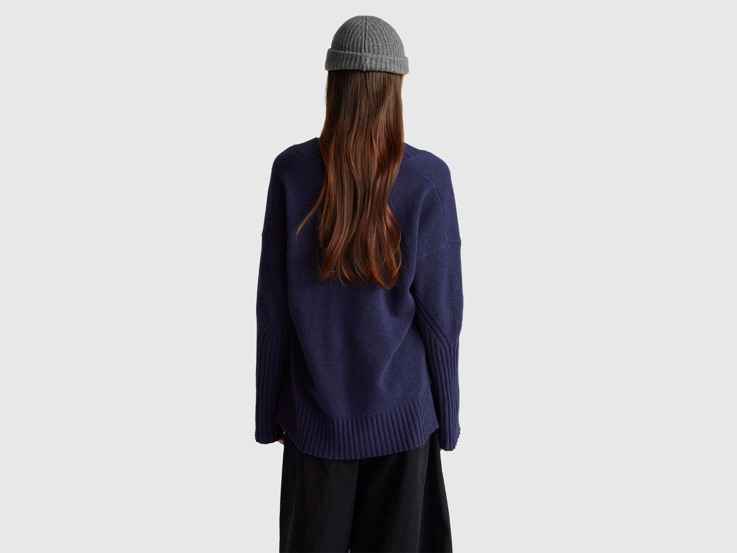 V NECK SWEATER L/S Women image number 2
